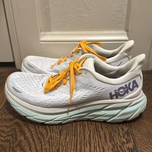 Women’s Hoka Clifton 8. Size 8.